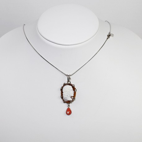 Pendant with cameo